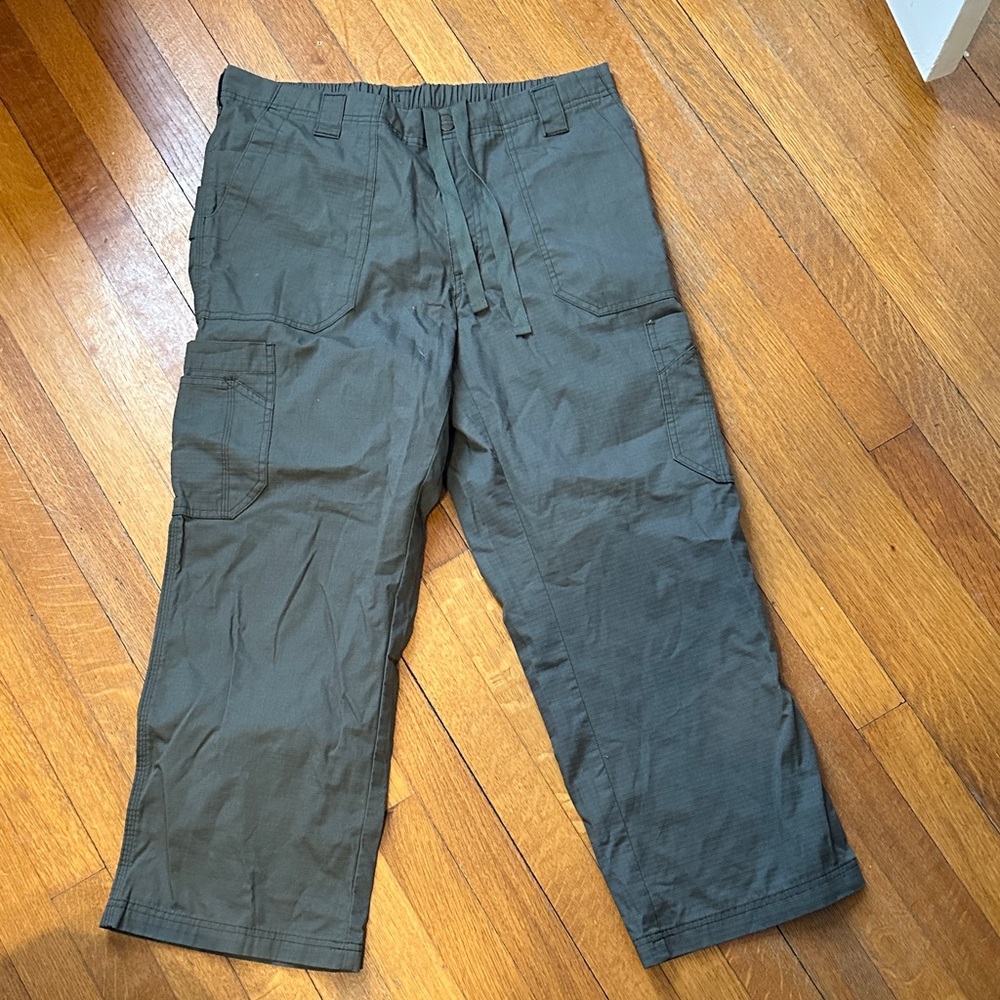 Carhartt wide leg cargo pants